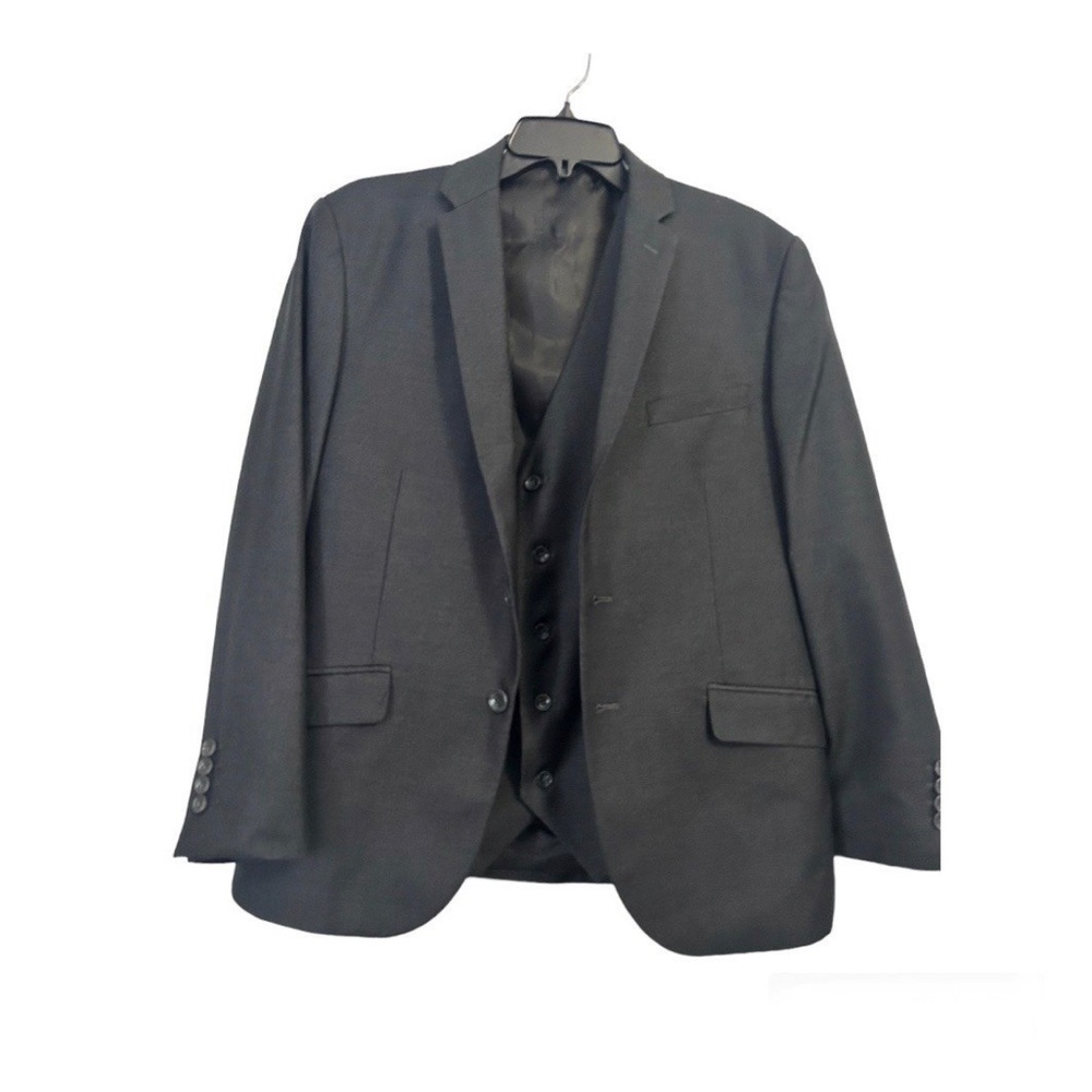Men’s Charcoal Grey 3 pc Suit Size  40S